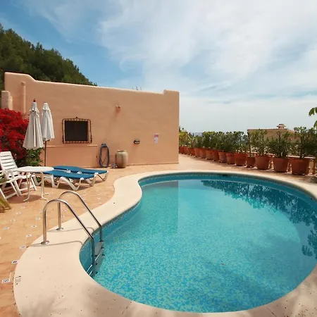 Chrisuli Holiday home