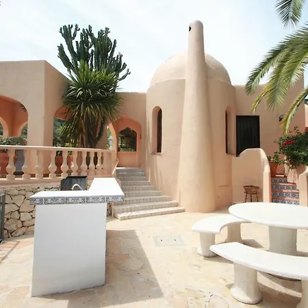 Chrisuli Holiday home *