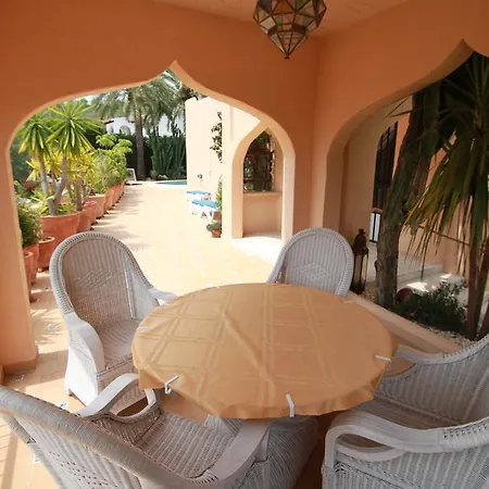Chrisuli Holiday home